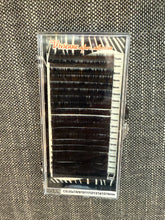 Load image into Gallery viewer, Vivienne Lash Full Trays (Safari Series)