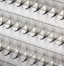 Load image into Gallery viewer, Aeris Premade 10D Lash CC Curl 0.05 11MM Trays