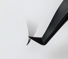 Load image into Gallery viewer, Aeris Premade 10D Lash CC Curl 0.05 11MM Trays