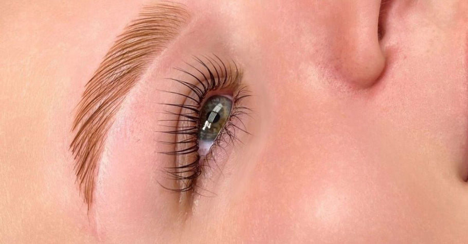 Tips for Removing Mascara Without Eyelash Damage
